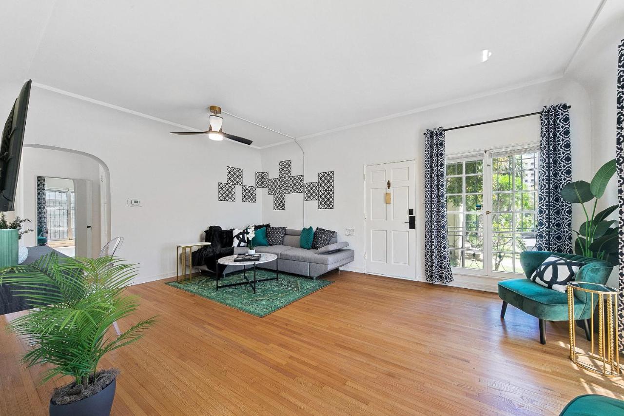 Beverly Hills Stylish & Central 1 Bedroom Apt + Parking ロサンゼルス エクステリア 写真