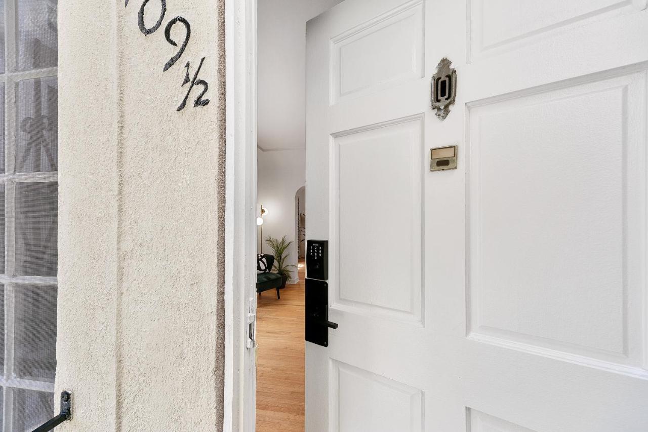 Beverly Hills Stylish & Central 1 Bedroom Apt + Parking ロサンゼルス エクステリア 写真