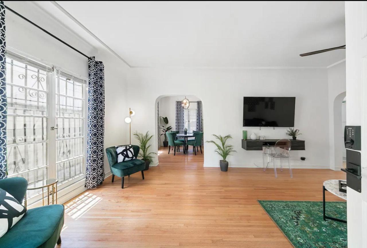Beverly Hills Stylish & Central 1 Bedroom Apt + Parking ロサンゼルス エクステリア 写真