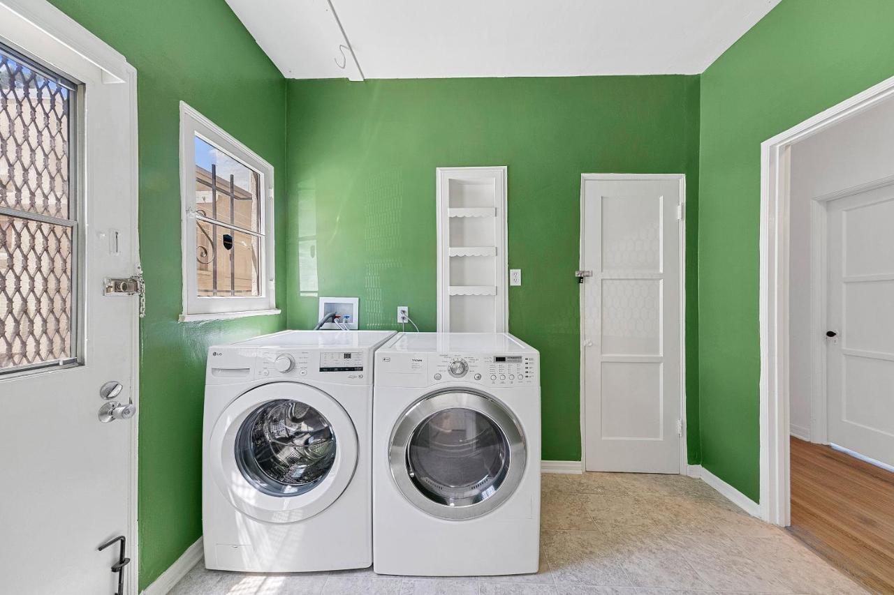 Beverly Hills Stylish & Central 1 Bedroom Apt + Parking ロサンゼルス エクステリア 写真